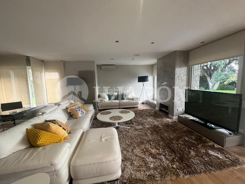 Foto 5d6574a6-6cc5-4d5d-9c68-6313eef57472. Casa amb calefacció aparcament piscina a Alella