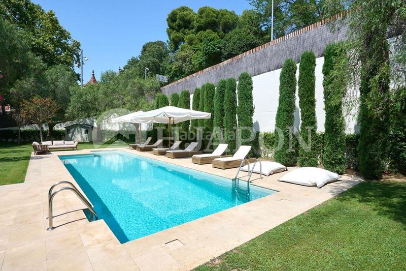Foto b28d7a60-649d-4708-81b2-c4019bfade36. Casa amb aparcament piscina a Alella