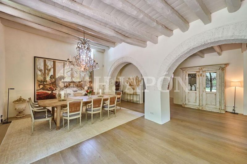 Foto e6e3b525-e428-4036-90ee-12231d6ad12e. Casa amb aparcament piscina a Alella