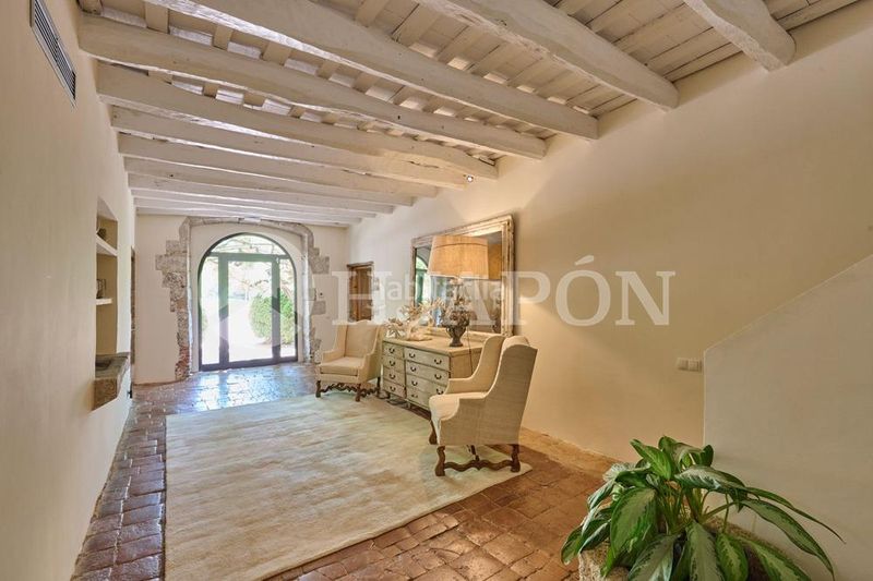 Foto f2759f4c-e388-46f6-b537-b1e0f691a41f. Casa amb aparcament piscina a Alella