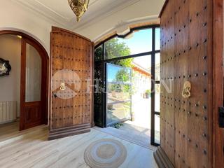 Casa en Premià de Dalt. Propiedad con carácter y exclusividad en el centro de premia de