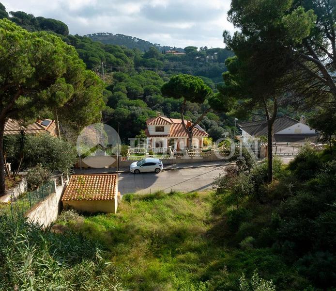 Foto 649ccd3f-d531-4230-afa6-01921d7b3485. Terrain résidentiel dans Alella