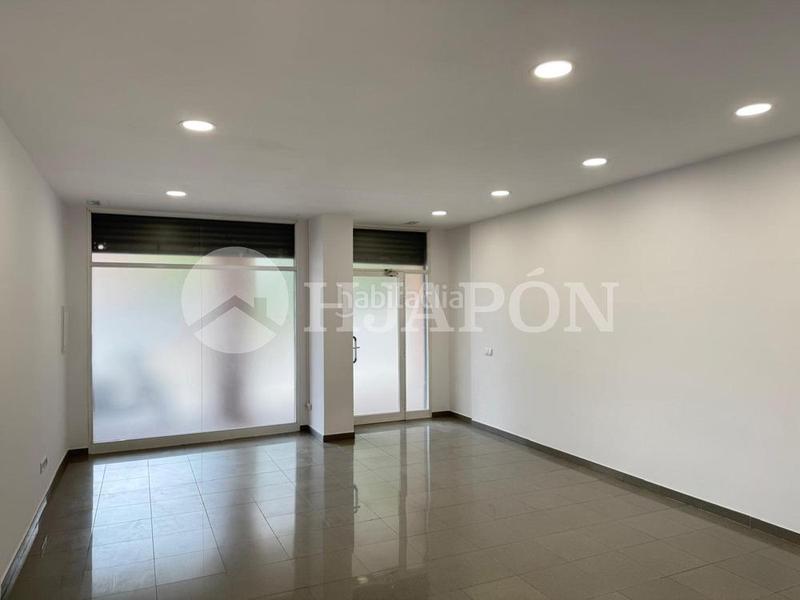 Foto 19beacf7-ca24-49d7-a1c1-e8ab634cc512. Miete büro in Lloreda Badalona