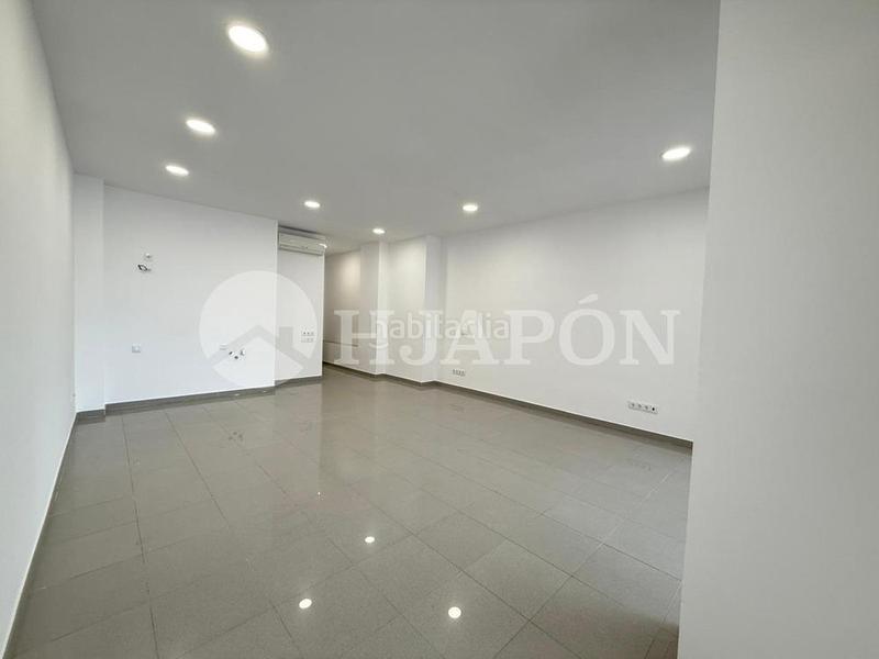 Foto 296c5783-4663-49f5-9698-c46de81cde81. Miete büro in Lloreda Badalona