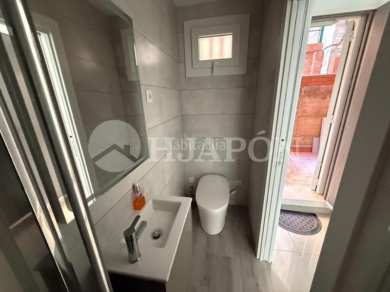 Foto bf4db09a-4fcc-454d-a45c-109fd246b646. Miete büro in Lloreda Badalona