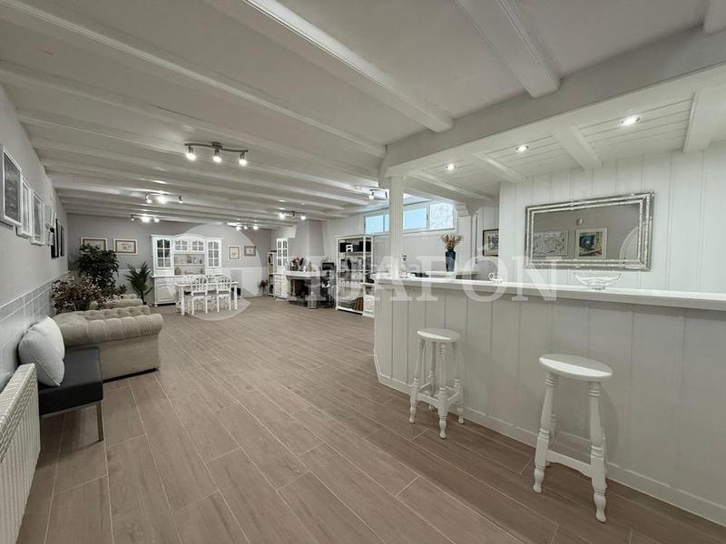 Foto 12c1db0c-4ca2-4a2c-a365-49b4eaadcf01. Casa exclusiva propiedad en pleno centro de teia en Teià