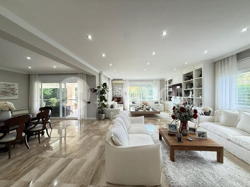 Foto 1d40a526-223e-468c-8439-c05289e1afd3. Casa exclusiva propiedad en pleno centro de teia en Teià