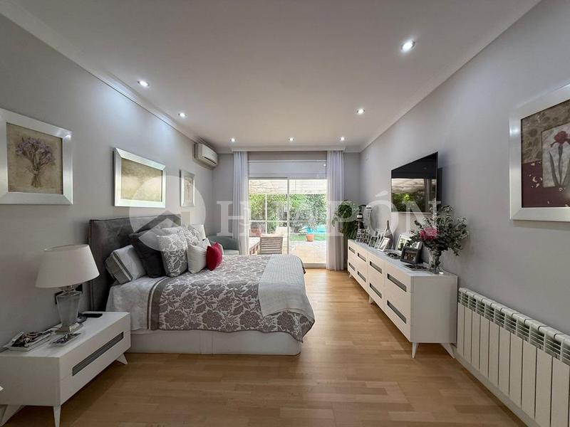 Foto 89b3f121-428e-440a-87eb-0fb1e1c77431. Casa exclusiva propiedad en pleno centro de teia en Teià