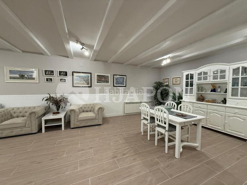 Foto f9bfd972-aeab-4853-b255-796c143d63a4. Casa exclusiva propiedad en pleno centro de teia en Teià