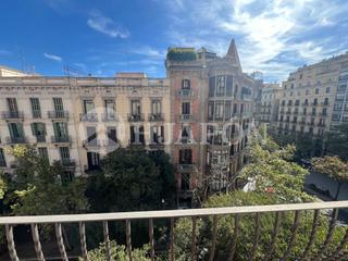 Affitto Appartamento in Dreta de l´Eixample. Piso exclusivo con encanto modernista