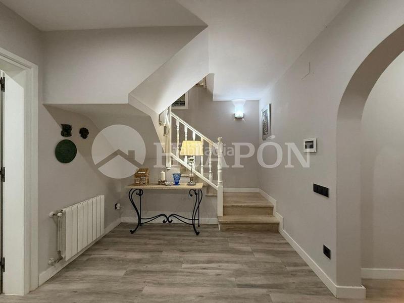 Foto 4d2567e8-2fba-47b6-a9a2-bf916e3c5b53. Casa  con piscina y jardin . en Teià