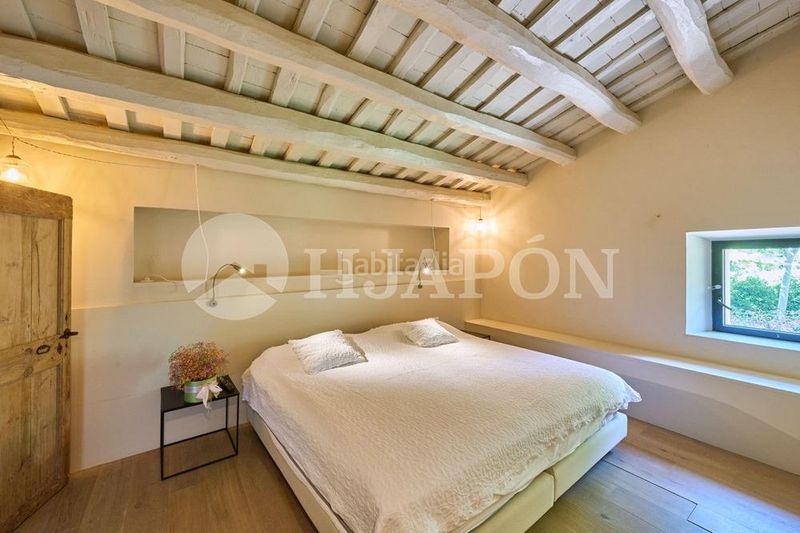 Foto c0afdb50-02cb-4e46-a954-94065e2d1f67. Masia amb aparcament piscina a Alella