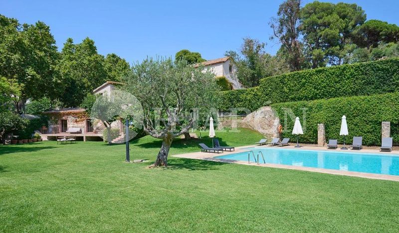 Foto caa1da5c-4b9d-4d59-a1a1-ad1c1bc16ce1. Masia amb aparcament piscina a Alella