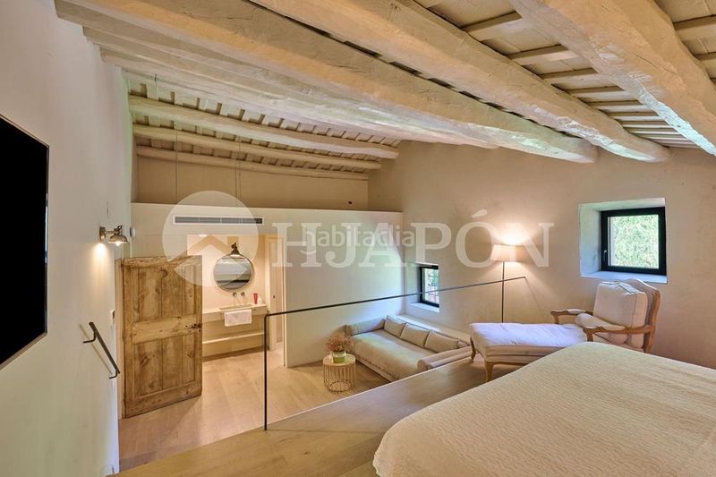 Foto e5ceb16e-9a61-485e-98ab-56569b7548c9. Masia amb aparcament piscina a Alella