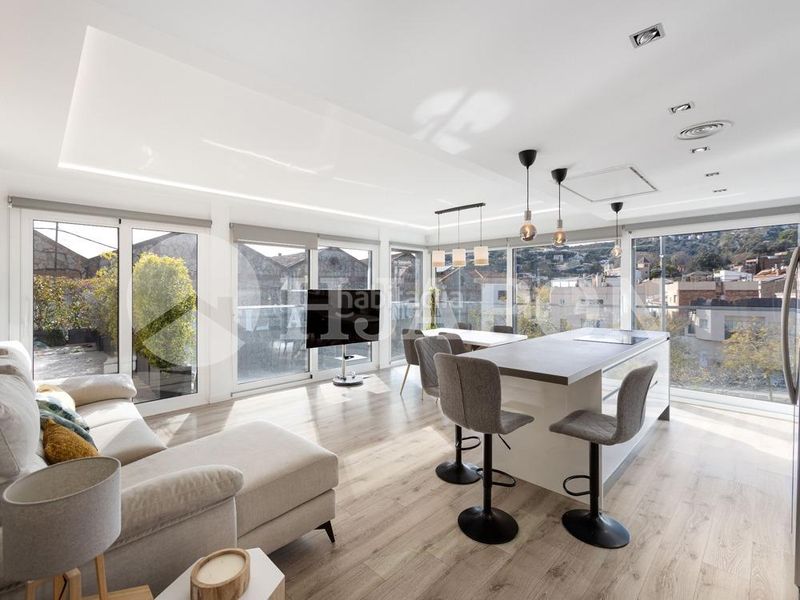 Foto 489c8f2d-c01e-4e4e-906b-f3d279593f81. Pis amb aparcament piscina a Alella