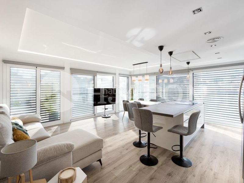 Foto 95ef8d68-5ba8-4e05-9595-51efbe761799. Pis amb aparcament piscina a Alella