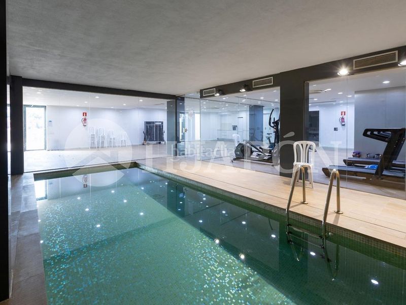 Foto adaf6dee-e574-4e20-8923-b3821027c1f1. Pis amb aparcament piscina a Alella