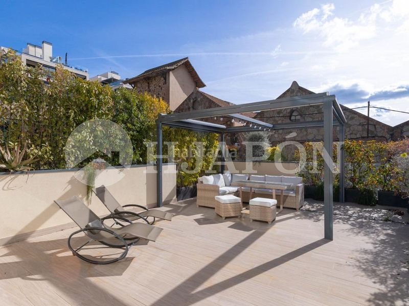 Foto cf97c486-9ed8-4bad-8bf1-fab37a0efab2. Pis amb aparcament piscina a Alella