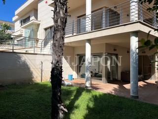 Casa in Alella. Casa con jardin y piscina cerca de barcelona.