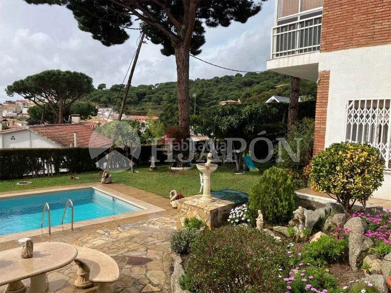 Foto 39356a73-6de7-414f-96dc-611e5a0ef6e0. Casa amb calefacció aparcament piscina a Premià de Dalt