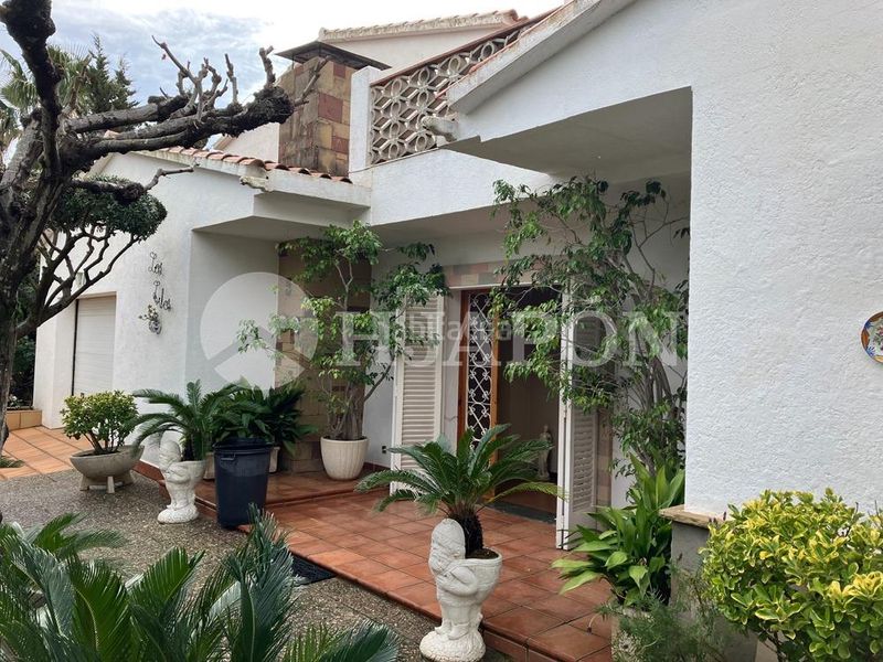 Foto 47ffefdb-d78d-47a1-bcb6-cd508a50b18d. Casa amb calefacció aparcament piscina a Premià de Dalt