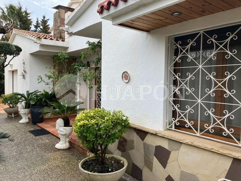 Foto 5e26faa5-a3af-4a57-b4f4-f3a261c959ac. Casa amb calefacció aparcament piscina a Premià de Dalt