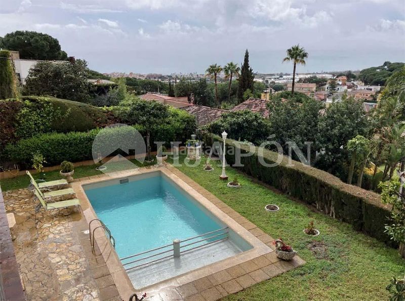 Foto c7292757-d3e9-4d11-9c36-b82dcf39a808. Casa amb calefacció aparcament piscina a Premià de Dalt