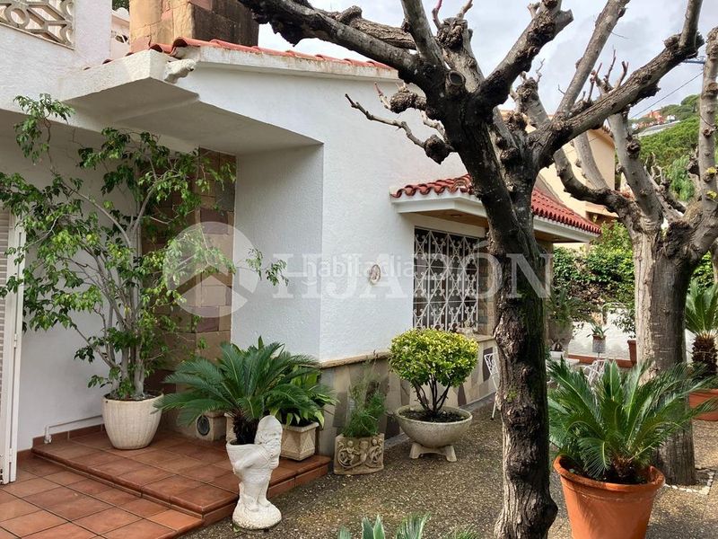 Foto cc57e823-12ac-4a10-af6b-5f26a866a113. Casa amb calefacció aparcament piscina a Premià de Dalt