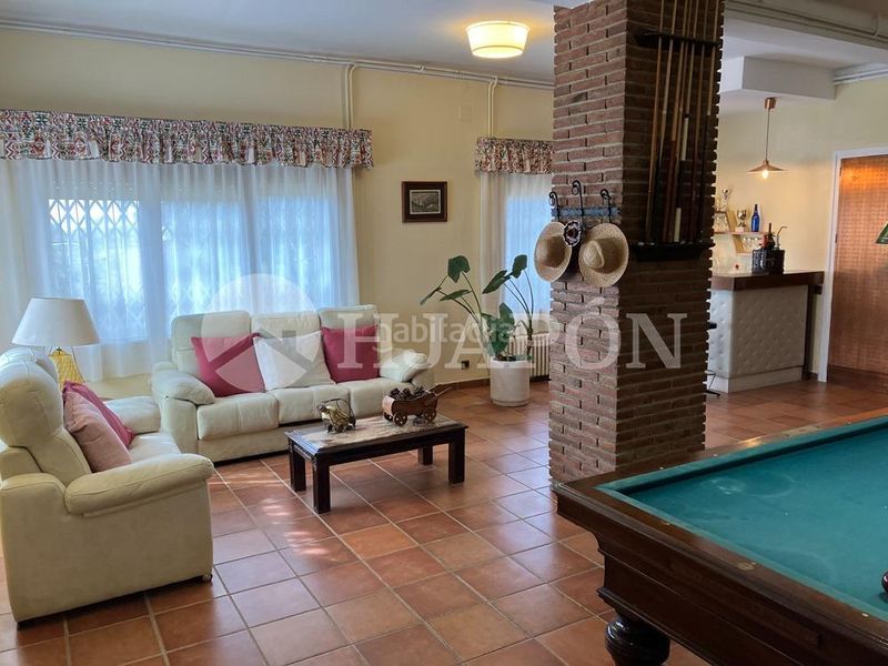 Foto e43f8511-05bf-457e-af9e-6495c79ada1b. Casa amb calefacció aparcament piscina a Premià de Dalt
