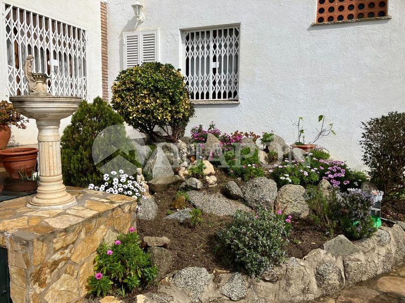 Foto f0c2f8a9-e843-44ea-b9ca-3e58c7a31ace. Casa amb calefacció aparcament piscina a Premià de Dalt