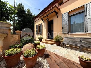 Casa in Teià. Encantadora casa con jardín y piscina en el bonito pueblo de tei
