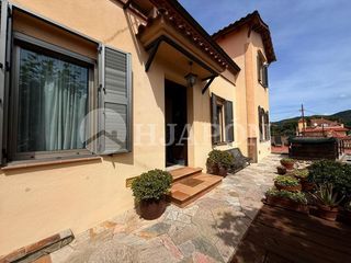 Maison à Teià. Encantadora casa con jardín y piscina en el bonito pueblo de tei