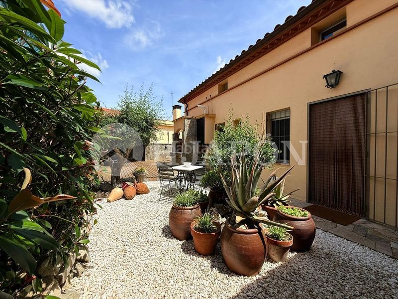Foto 38fe35b8-e5b3-4ebb-9a0d-fd4e10daab52. Casa amb calefacció aparcament piscina a Teià