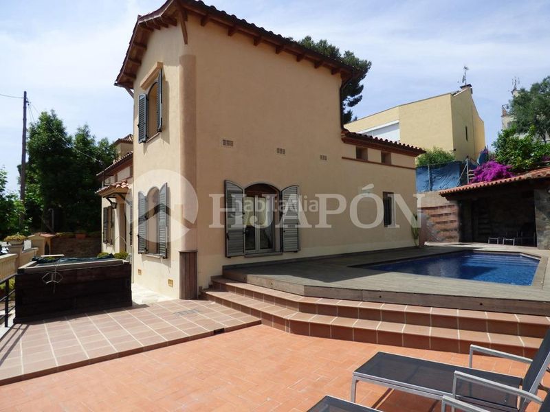 Foto 40208630-85b7-4dc2-ae06-722a131cb696. Casa amb calefacció aparcament piscina a Teià