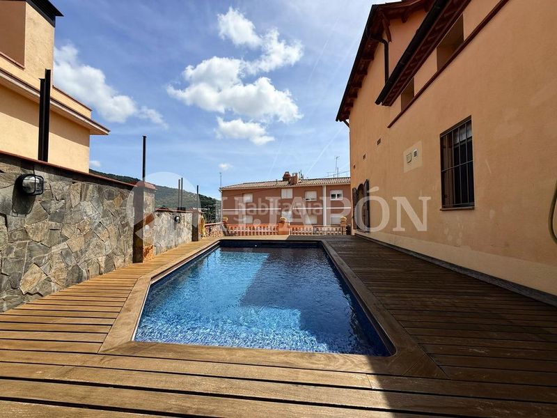 Foto 41378ab3-df19-4466-8363-a7fdfb128519. Casa amb calefacció aparcament piscina a Teià