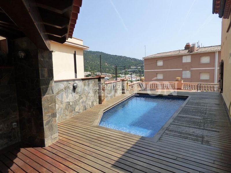 Foto 588bbb00-7500-473e-9adc-ca3d17ebb821. Casa amb calefacció aparcament piscina a Teià