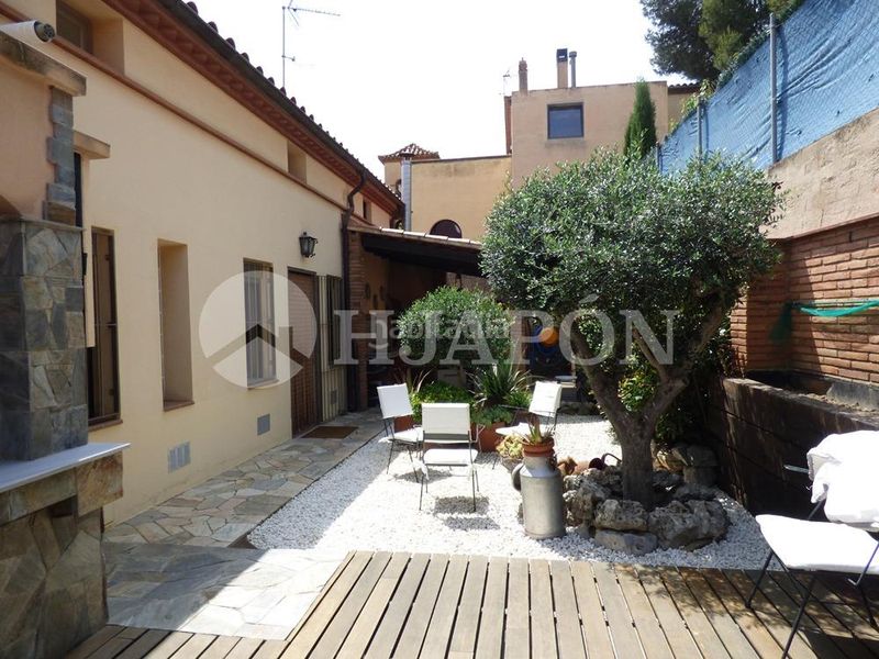 Foto 9c663d02-0005-4df3-a252-b55cb42c1810. Casa amb calefacció aparcament piscina a Teià