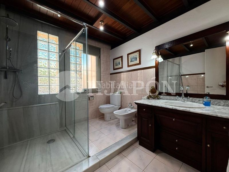 Foto bce90b38-1e7a-4e33-a63f-20429ad6a6c9. Casa amb calefacció aparcament piscina a Teià