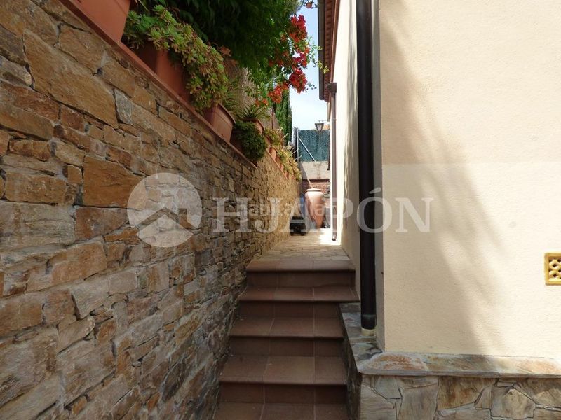 Foto c24150bb-9543-4934-a306-e3b68825a10b. Casa amb calefacció aparcament piscina a Teià