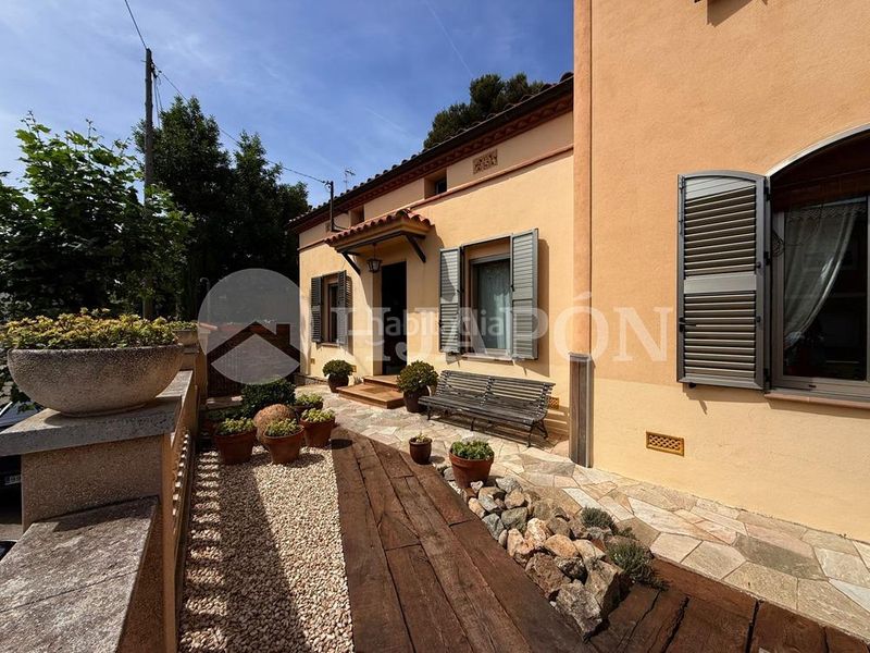 Foto c68d4c99-0bf5-41b8-a637-b77df16cdc69. Casa amb calefacció aparcament piscina a Teià