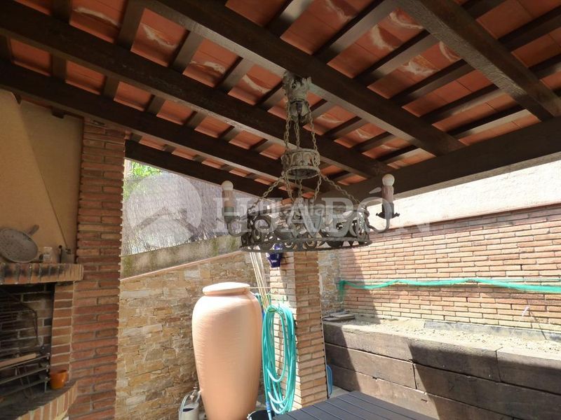 Foto c9deae6e-a98d-442e-9735-8e799256dc60. Casa amb calefacció aparcament piscina a Teià