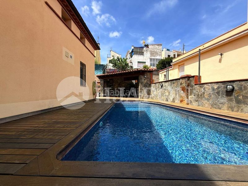 Foto dcf697cc-d62e-4918-9fa4-b77e89d5857b. Casa amb calefacció aparcament piscina a Teià