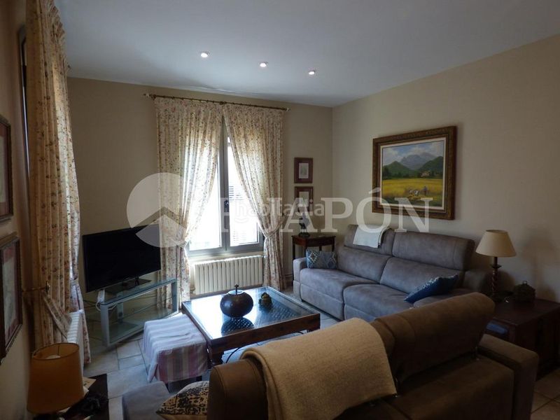 Foto de34815d-fa95-4fde-b634-42b7e23e3f1e. Casa amb calefacció aparcament piscina a Teià