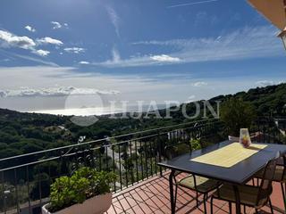 Maison à Alella. Descubre tu oasis privado en alella parc  casa independiente con