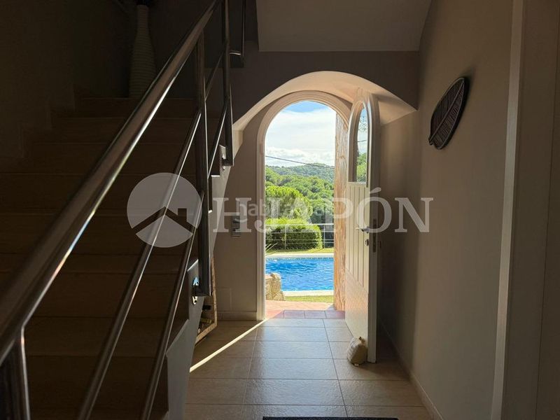 Foto 622aa451-2588-4c8b-95a0-cf370aab0631. Casa amb calefacció aparcament a Alella