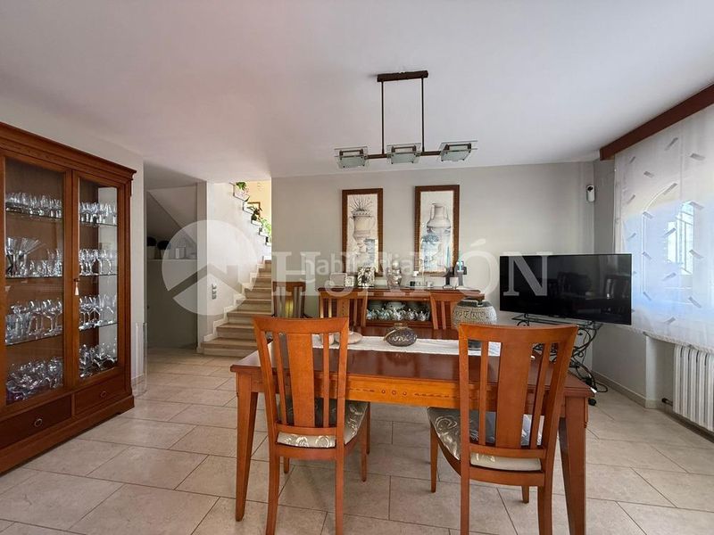 Foto 9ac775da-d267-4960-a56a-bf785647a1ae. Casa amb calefacció aparcament a Alella