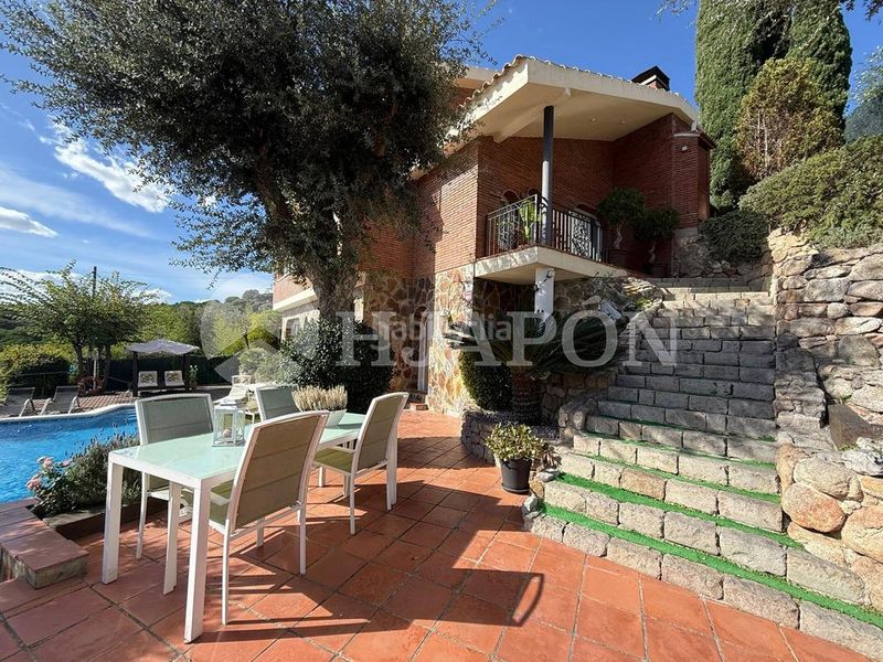 Foto c71884b5-0daa-4410-8260-a30b02fb1d02. Casa amb calefacció aparcament a Alella