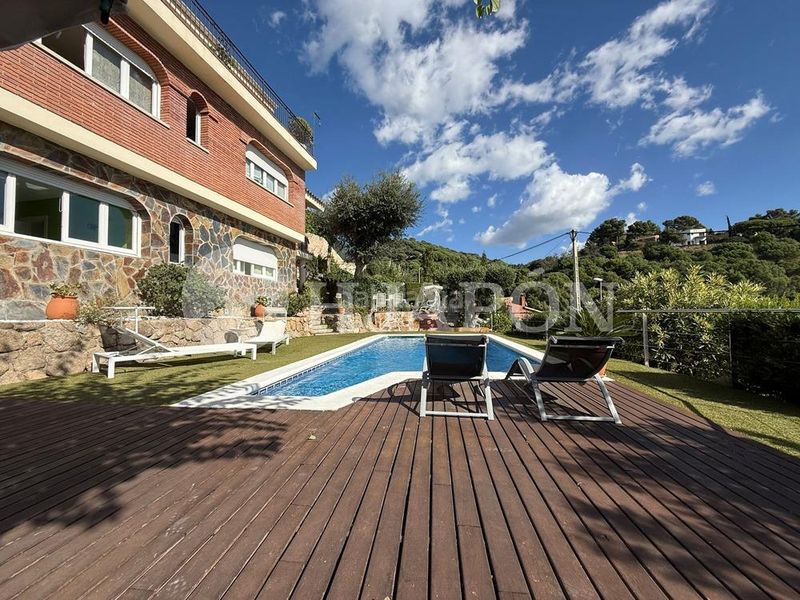 Foto c932e755-db56-4051-8f41-8dcd56b39e5f. Casa amb calefacció aparcament a Alella