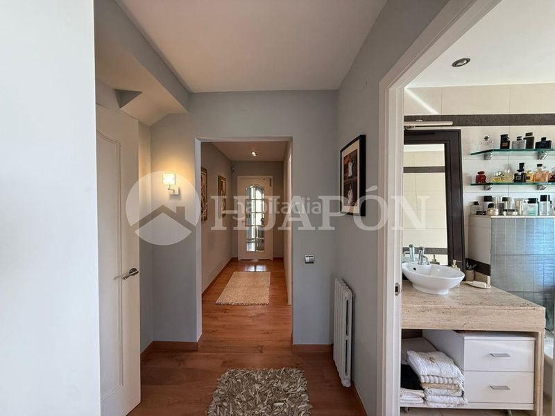 Foto cd1186aa-77b8-4757-845b-e175c847b511. Casa amb calefacció aparcament a Alella