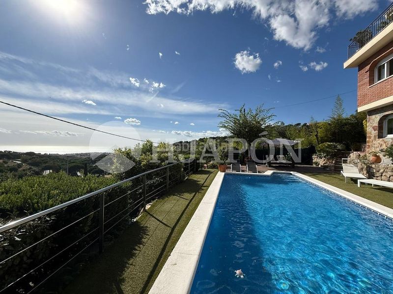 Foto d6797915-e3a3-4f57-ae9b-2c87ce7b6410. Casa amb calefacció aparcament a Alella
